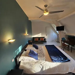 https://la-demeure-aux-pins.midi-pyreneeshotels.com