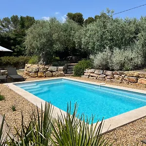 3* Couette-café La Aux Oliviers